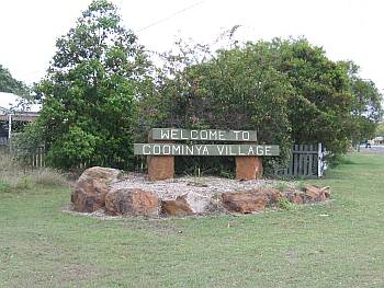 Coominyah - Entrance Sign (Dec 2006)